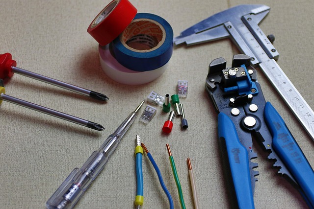 elektrikářské věci