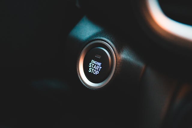 auto startování